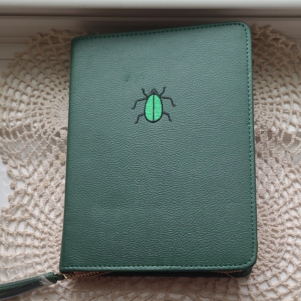 Green Embroidered Zipper Notebook
